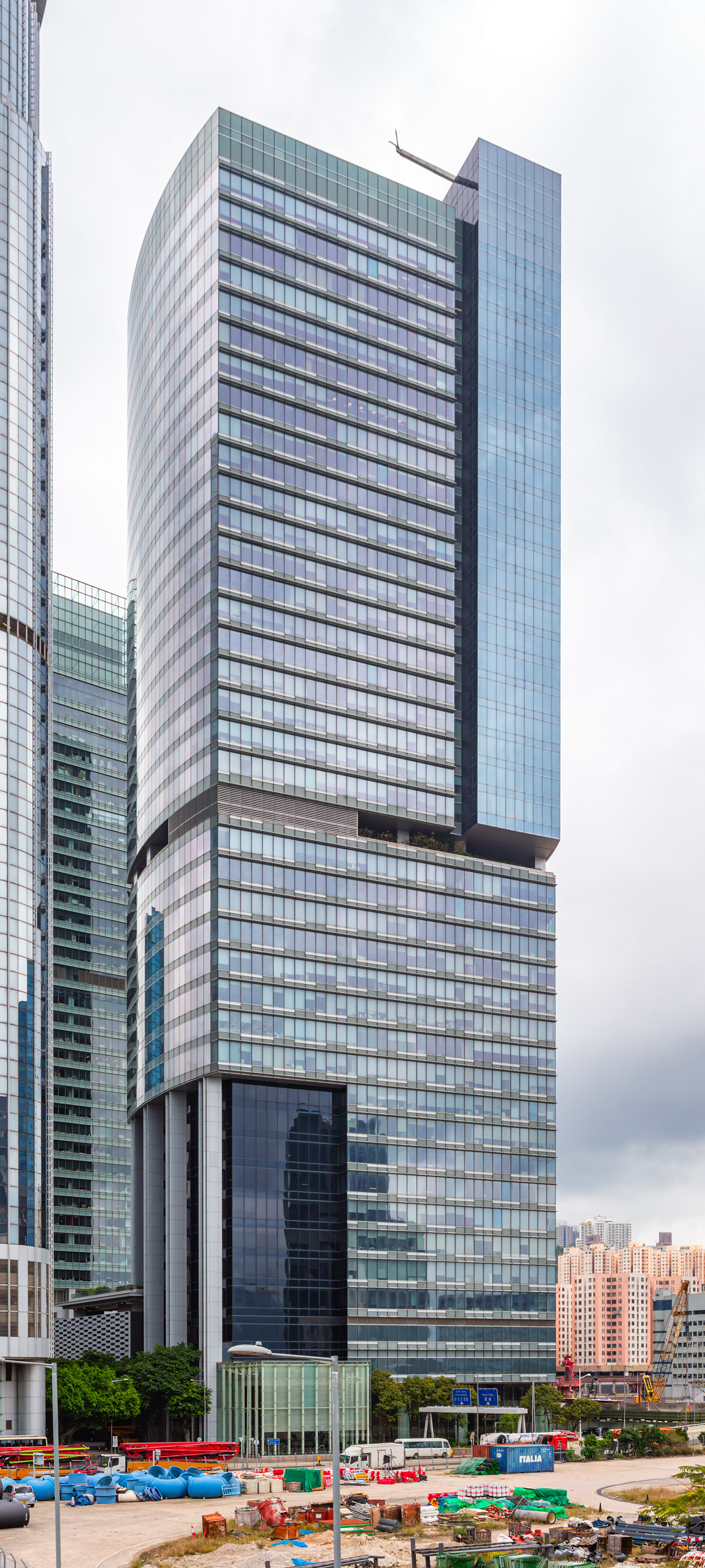 Manhattan Place, Hong Kong - View from the southwest. © Mathias Beinling